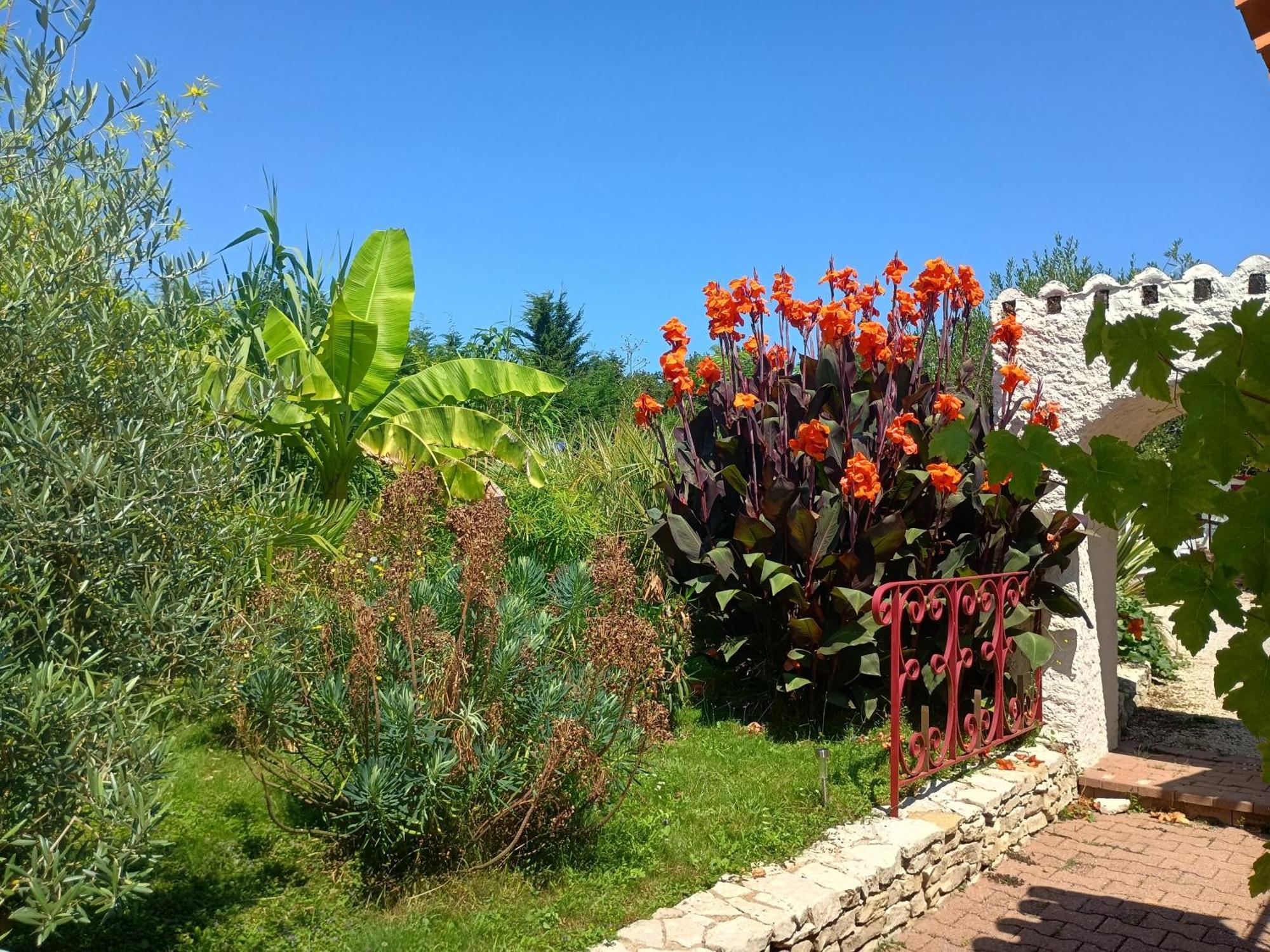 G1 Les Oliviers Villa Saint-Germain-de-Princay Екстериор снимка